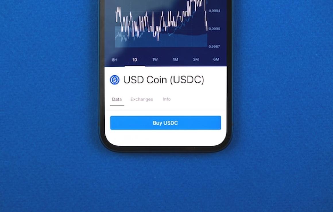 What is USD Coin (USDC)?
USD C